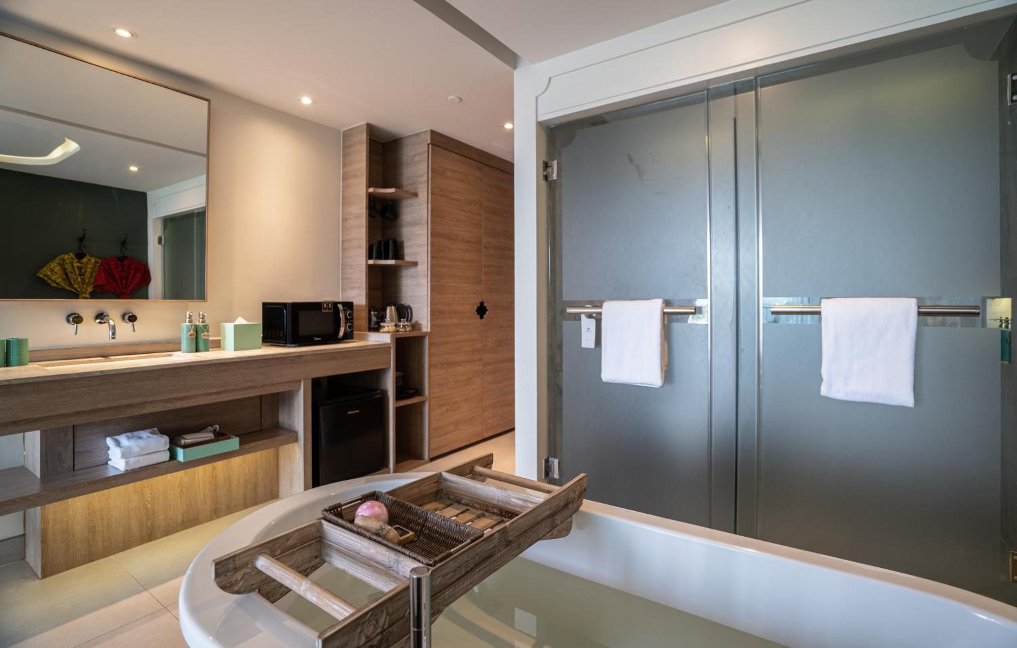 Fusion Suites Phuket Patong Екстериор снимка
