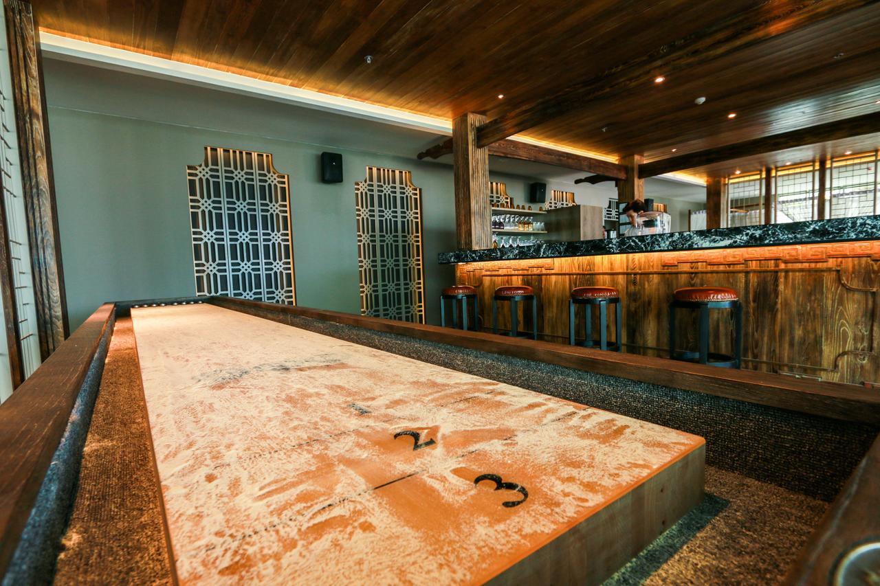 Fusion Suites Phuket Patong Екстериор снимка A shuffleboard court